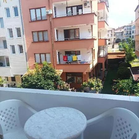Къща за гости Casa Bianca - Summer Residency Приморско