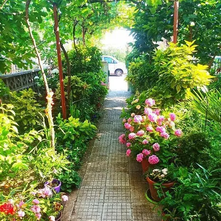Къща за гости Casa Bianca - Summer Residency Приморско